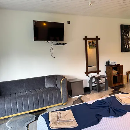 River Splendour Home Stay-3